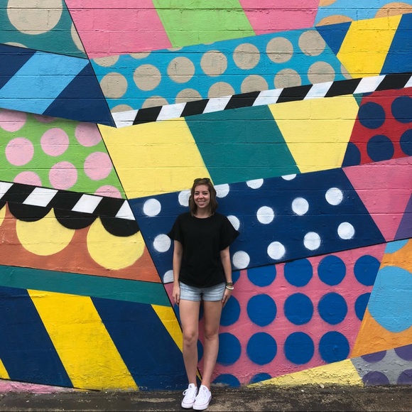 Meet your Posher, Savanna - Picture 1 of 1